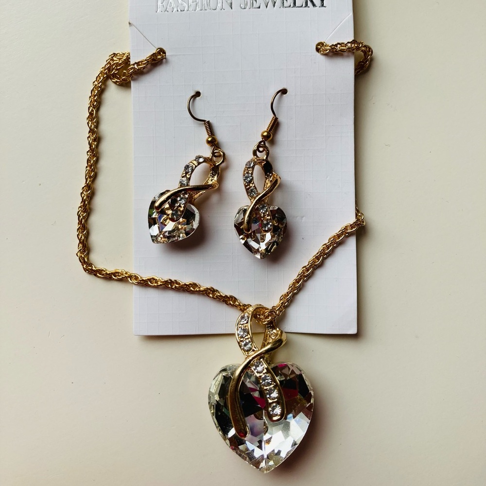 Heart earrings and necklace set